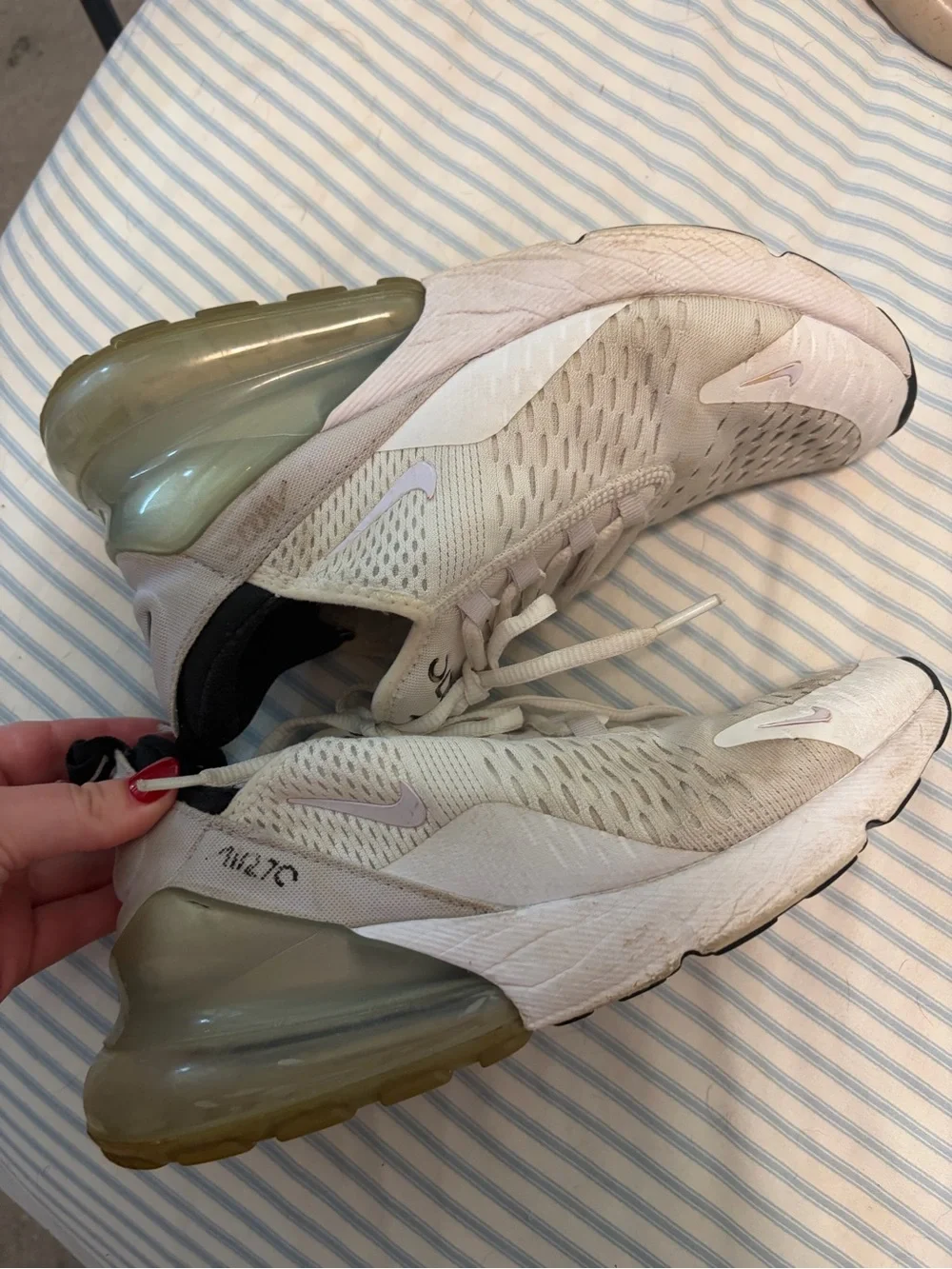 Women's Nike air max 270
